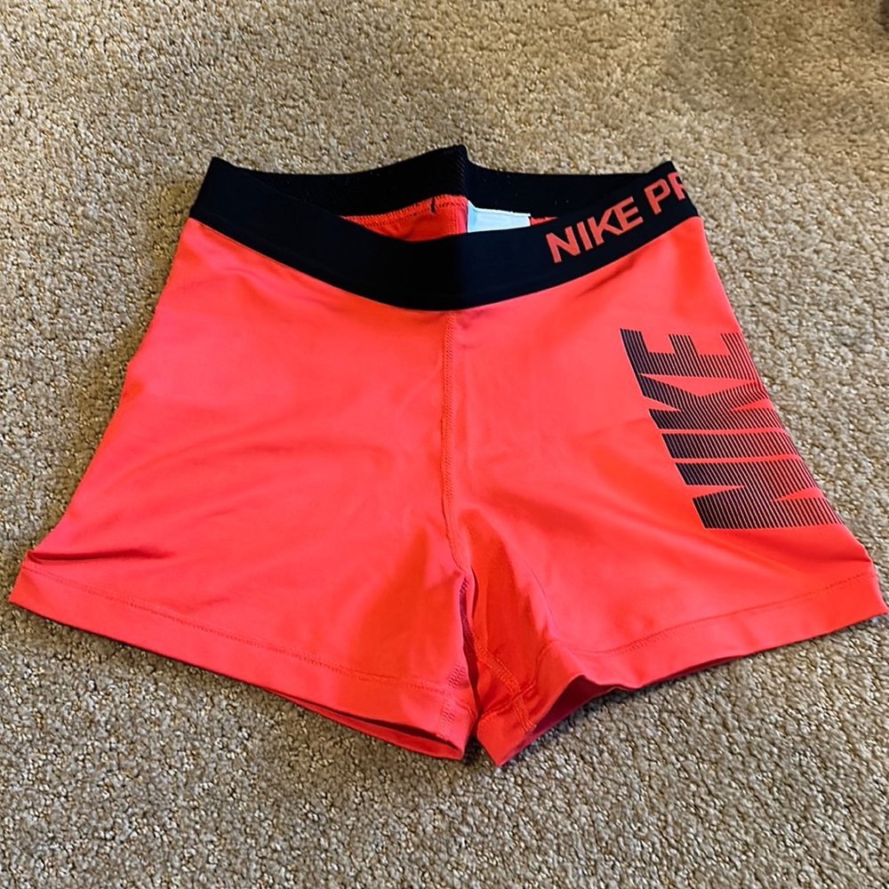 Nike Women’s PRO 3” shorts - red/orange - size small